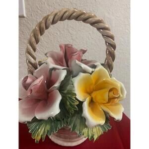 Vintage Capodimonte Floral Flower Basket Nuova N  Bouquet 12" X 11" Italy Large